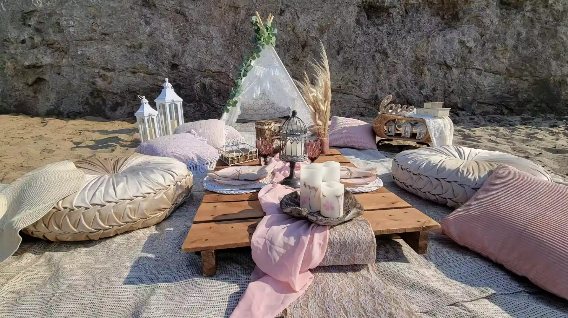 romantic beach picnic